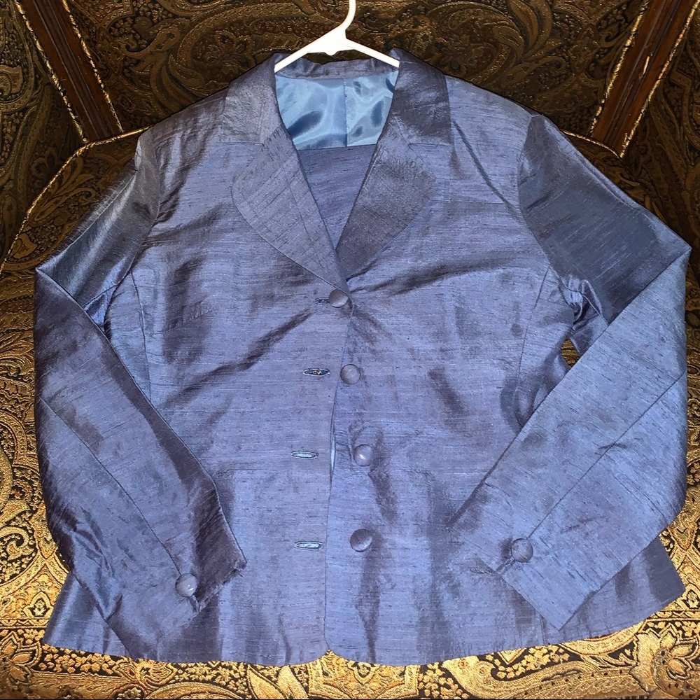 Suit